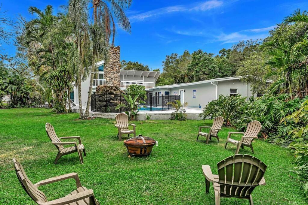 Вилла Rare Hidden Getaway Heated Pool 1.5 Acres! Sleeps 16 Форт-Лодердейл Экстерьер фото