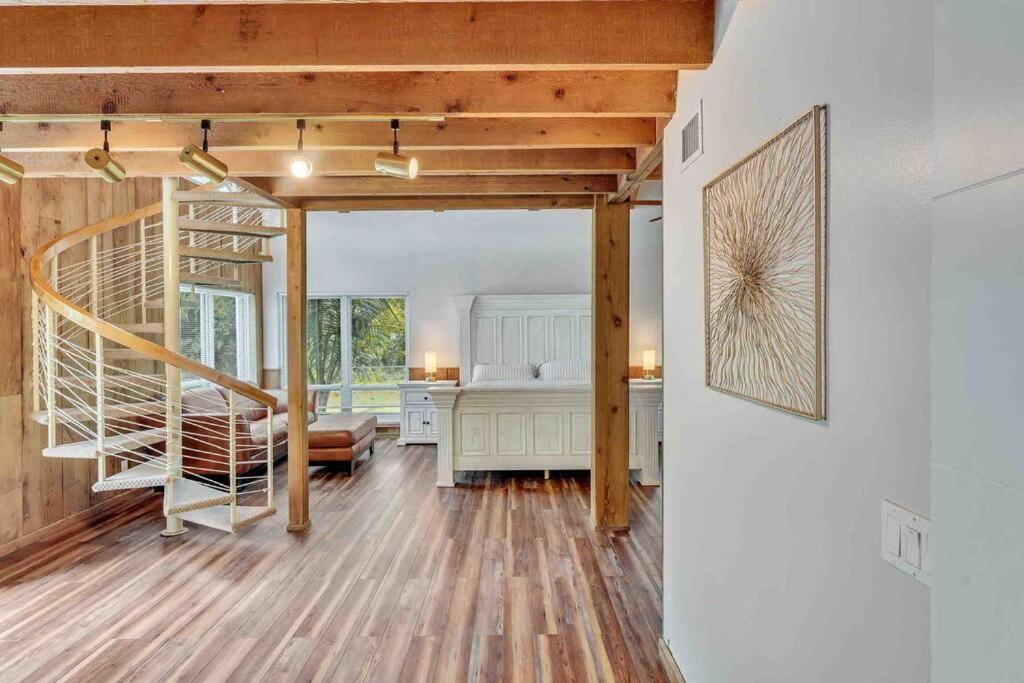 Вилла Rare Hidden Getaway Heated Pool 1.5 Acres! Sleeps 16 Форт-Лодердейл Экстерьер фото