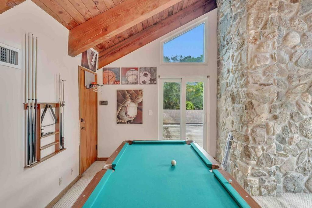 Вилла Rare Hidden Getaway Heated Pool 1.5 Acres! Sleeps 16 Форт-Лодердейл Экстерьер фото